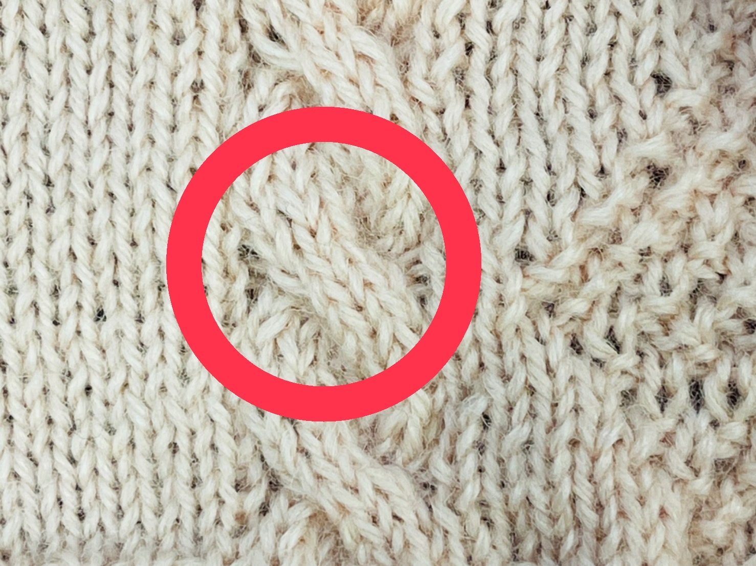 なわ編み目：２玉でどこまで編める？アラン模様の編み方セーター